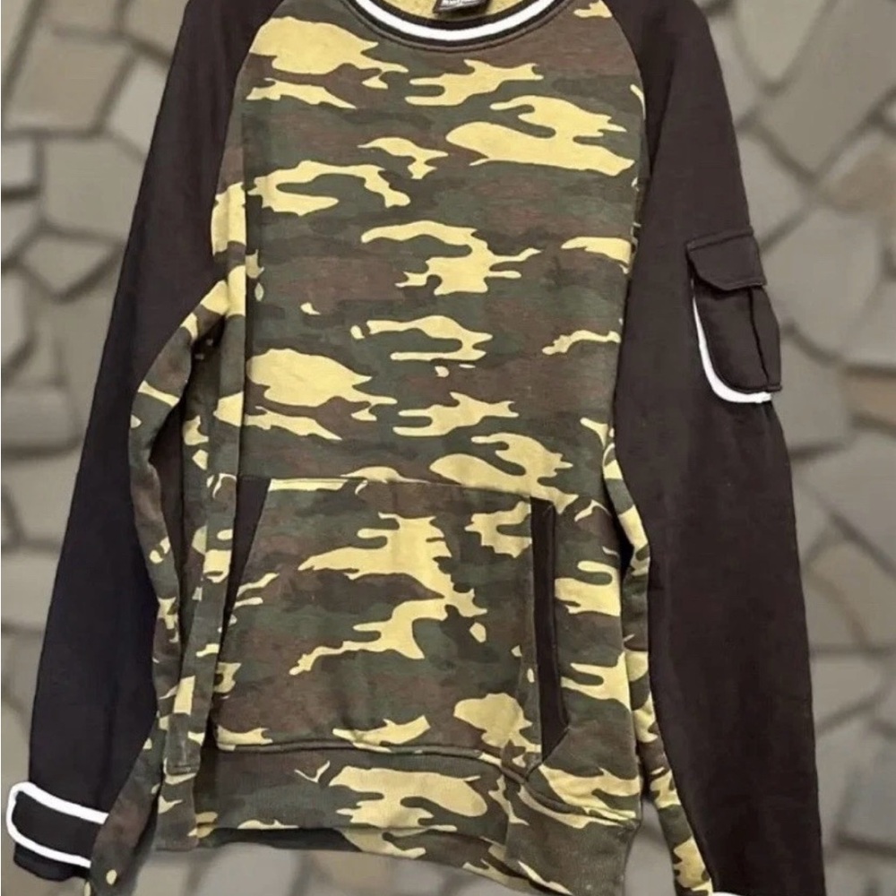 Switch Remarkable Camo Crewneck Sweatshirt Men’s L NWT Utility Pocket